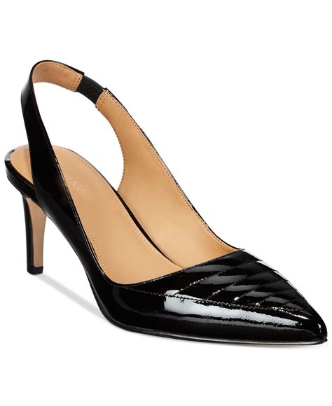 women black slingback pumps.